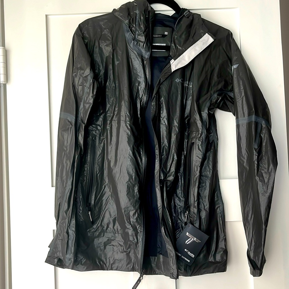 Columbia size Small waterproof rain shell, with tags